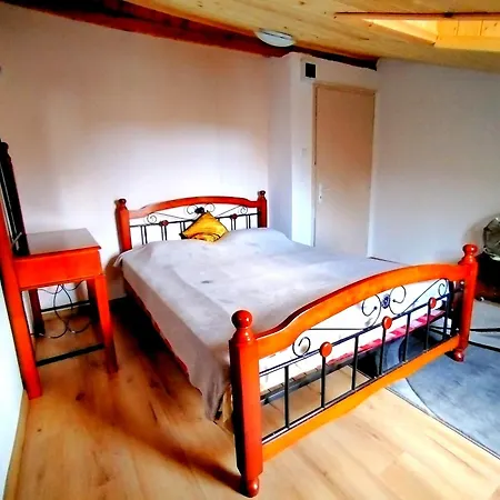 Attic Warna